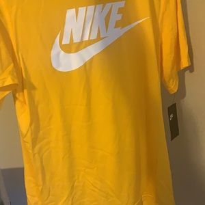 Nike T-shirt